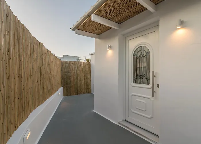 Irida Luxury Adamantas (Milos)